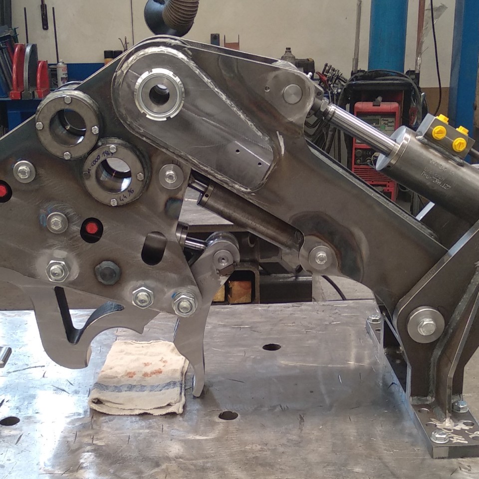 montaggio-meccanico-12